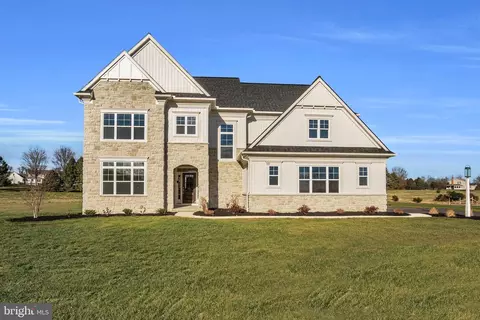 727 Brindle Farm Ln #7, Mechanicsburg, PA 17055