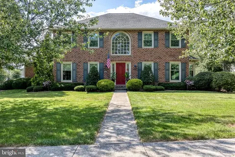 322 E Meadow Dr, Mechanicsburg, PA 17055