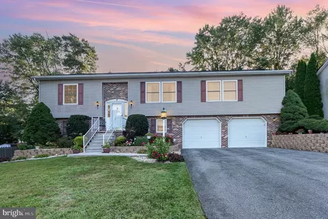 7 Liberty, Mount Holly Springs, PA 17065