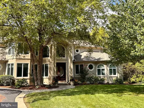 79 Emlyn Ln, Mechanicsburg, PA 17055