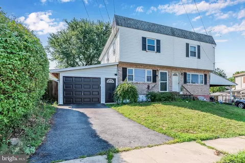 20 W A W Glenwood Dr, Camp Hill, PA 17011