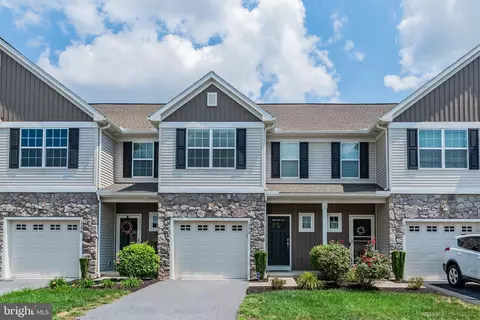 1756 Fairbank Ln, Mechanicsburg, PA 17055