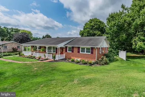 120 Simmons Rd, Mechanicsburg, PA 17055