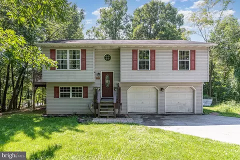 585 Belle Vista Dr, Enola, PA 17025
