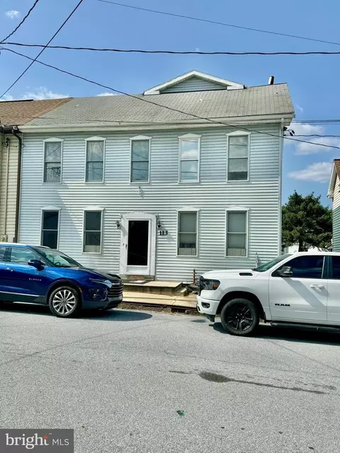 113 2nd St, Boiling Springs, PA 17007