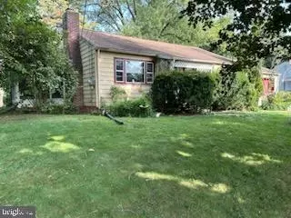 65 Greystone Rd, Carlisle, PA 17013