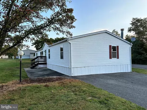 18 Country View Ests, Newville, PA 17241