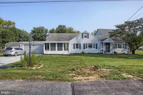2 Melwood Ln, Mechanicsburg, PA 17050