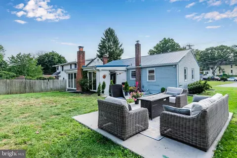 225 N 21st St, Camp Hill, PA 17011