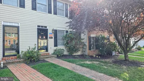 4165 Kittatinny Dr, Mechanicsburg, PA 17050