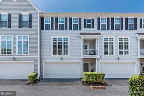 3034 Meridian Cmns #F, Mechanicsburg, PA 17055