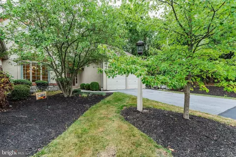 5014 Amelias Path W, Mechanicsburg, PA 17050