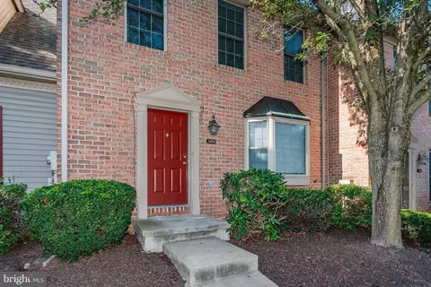 1233 Hunters Ridge Dr, Mechanicsburg, PA 17050
