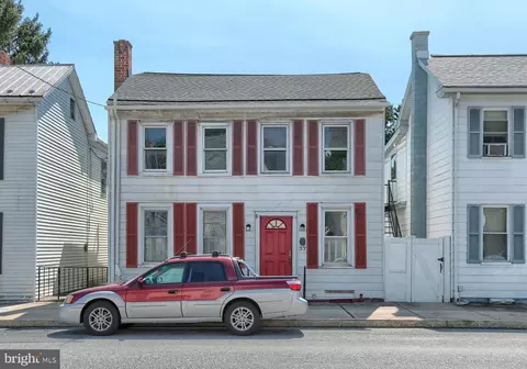 37 W Simpson St, Mechanicsburg, PA 17055