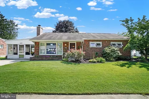 1827 Willow Rd, Camp Hill, PA 17011