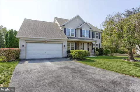 5855 Spring Tree Ct, Enola, PA 17025