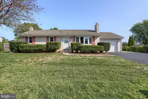 131 Darr Ave, Carlisle, PA 17013