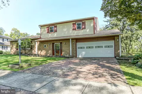 3807 Harness Ln, Camp Hill, PA 17011