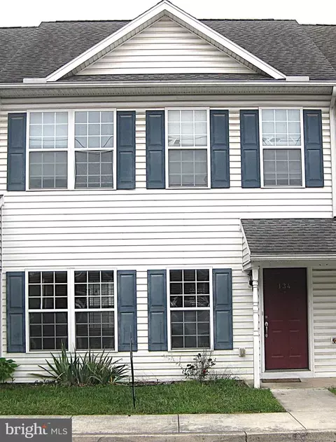 134 S Earl St, Shippensburg, PA 17257