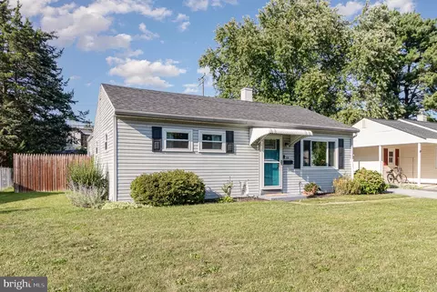 3520 Chestnut St, Camp Hill, PA 17011