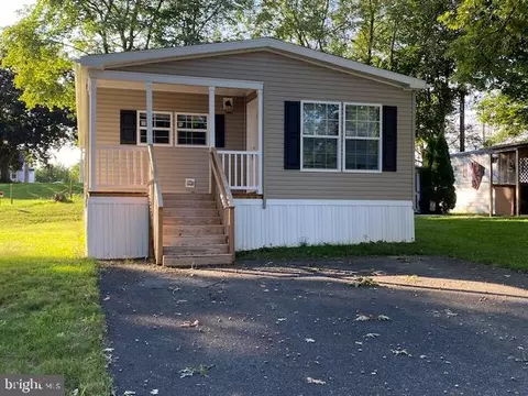 9 Hollar Dr S, Shippensburg, PA 17257