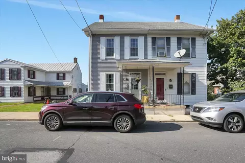 13 E Green St, Shiremanstown, PA 17011