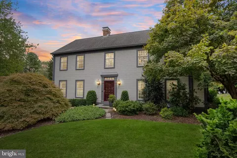 135 Rodney Ln, Camp Hill, PA 17011