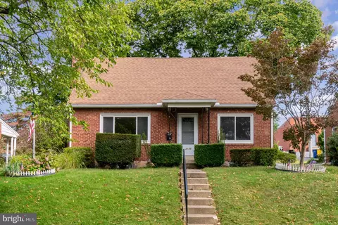 2130 Chestnut St, Camp Hill, PA 17011