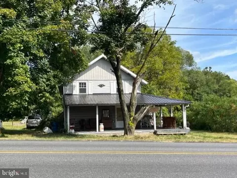 612 N Baltimore Ave, Mount Holly Springs, PA 17065