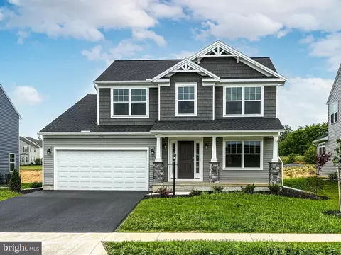 308 Amberleigh Ln, Shippensburg, PA 17257