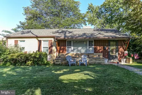 631 Walton St, Lemoyne, PA 17043
