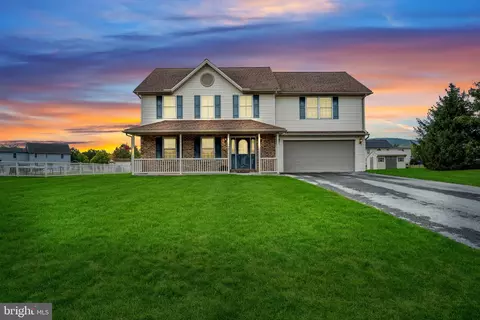 54 Meade Dr, Carlisle, PA 17013