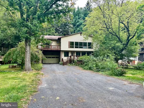 416 Prowell Dr, Camp Hill, PA 17011