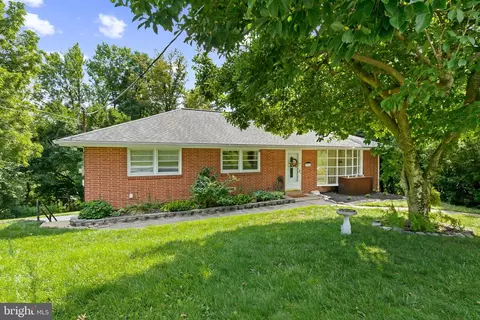 766 Meadow Dr, Camp Hill, PA 17011