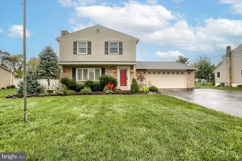 2711 Lisburn Rd, Camp Hill, PA 17011