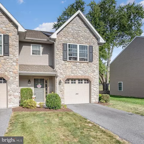 355 Melbourne Ln, Mechanicsburg, PA 17055