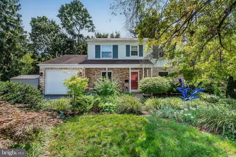 562 W Penn St, Carlisle, PA 17013