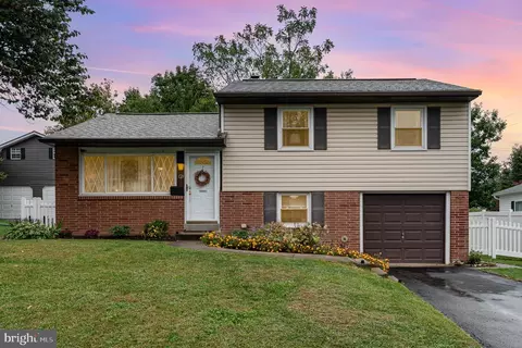 121 Henry Rd, Enola, PA 17025