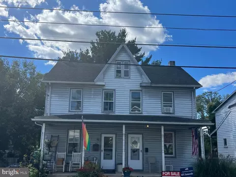 220 S 218 S 18th St, Camp Hill, PA 17011
