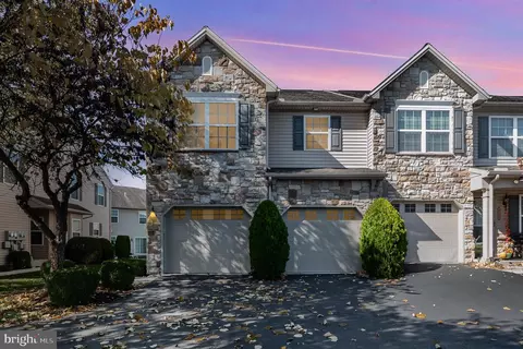 410 Mercury Dr, Mechanicsburg, PA 17050