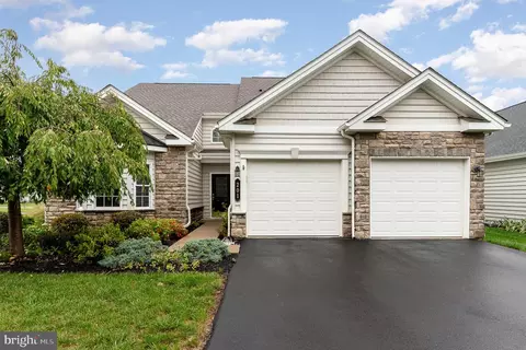 201 Valor Dr, Mechanicsburg, PA 17050