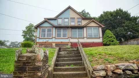 221 Susquehanna Ave, Enola, PA 17025