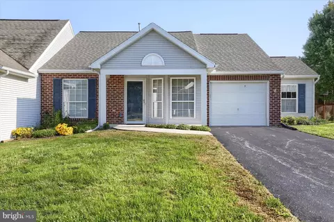 7 Briarly Dr, Carlisle, PA 17015