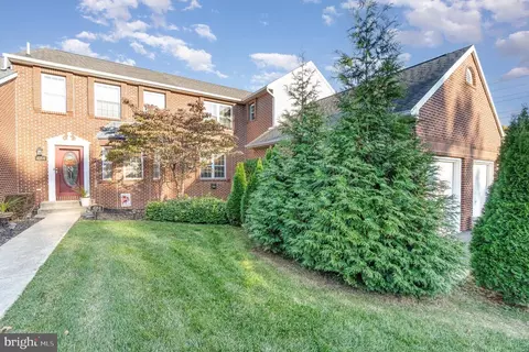 4182 Nantucket Dr, Mechanicsburg, PA 17050
