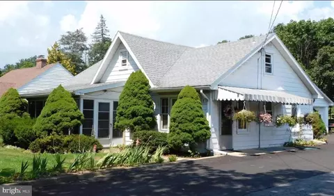 8 Pine School Rd, Gardners, PA 17324