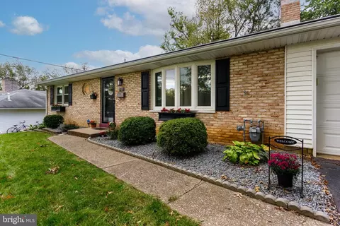 511 Susan Rd, Camp Hill, PA 17011