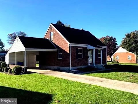 1917 Dickinson Ave, Camp Hill, PA 17011