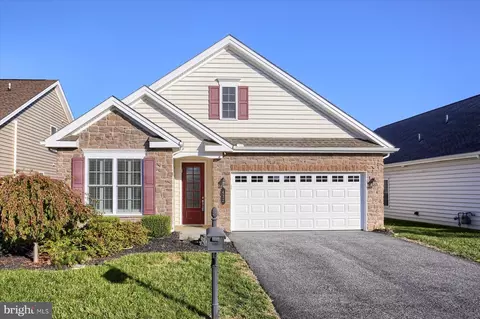432 General Dr, Mechanicsburg, PA 17050