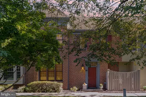 17 Kensington Sq, Mechanicsburg, PA 17050