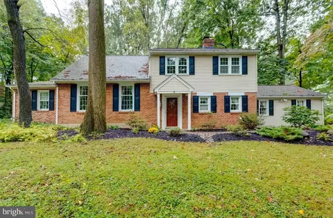 5001 Firethorn Ln, Mechanicsburg, PA 17055